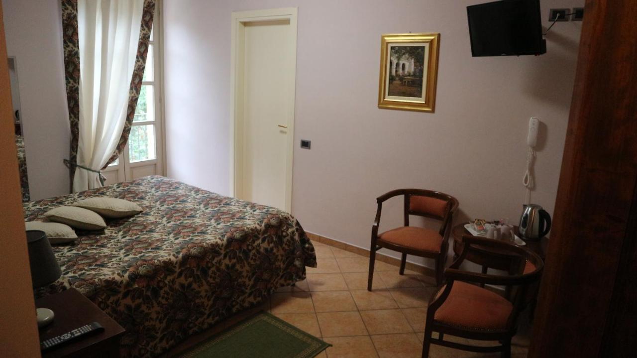 La Regibussa - Hotel Ristorante Asti Bagian luar foto