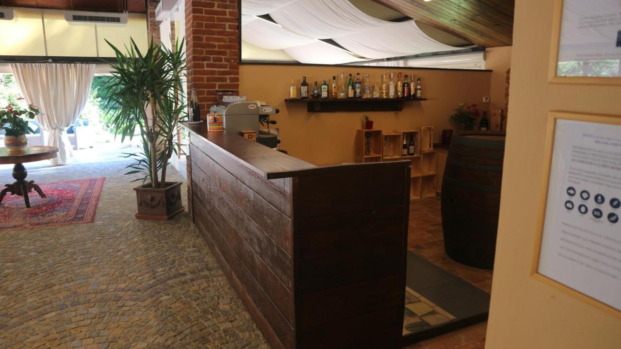 La Regibussa - Hotel Ristorante Asti Bagian luar foto