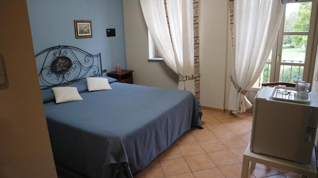 La Regibussa - Hotel Ristorante Asti Bagian luar foto