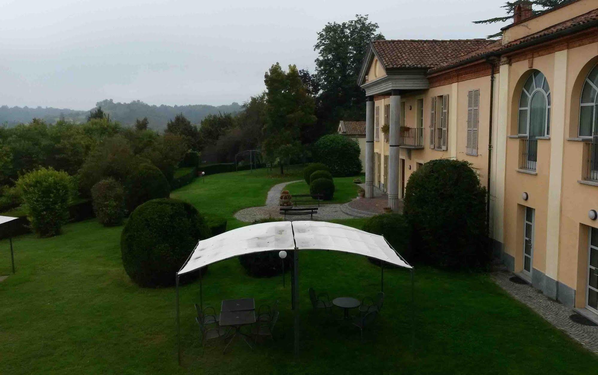 La Regibussa - Hotel Ristorante Asti Bagian luar foto