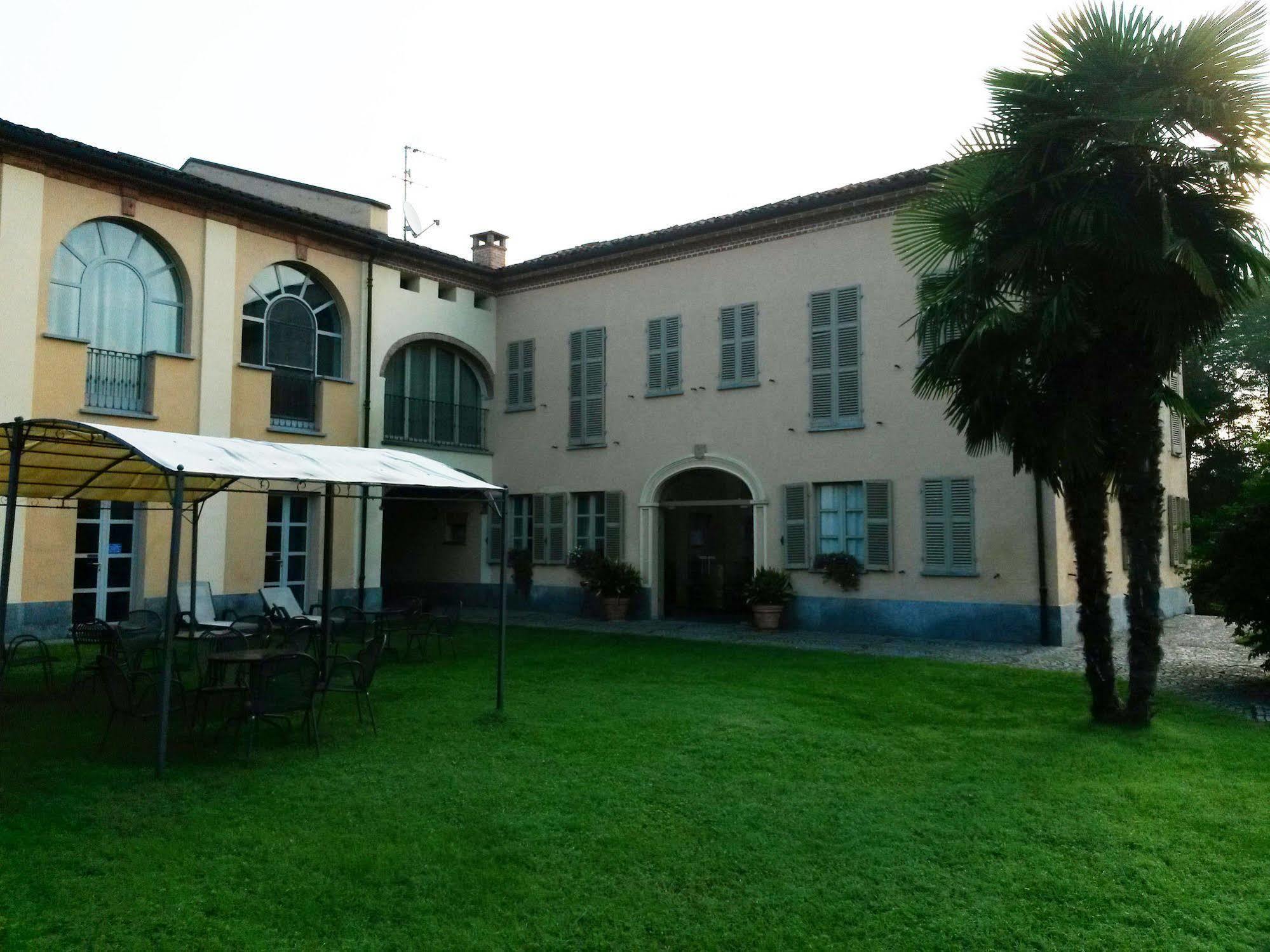 La Regibussa - Hotel Ristorante Asti Bagian luar foto